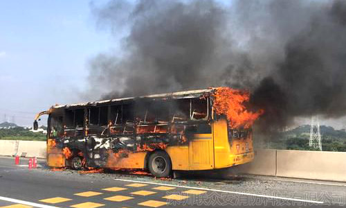 广州校车起火